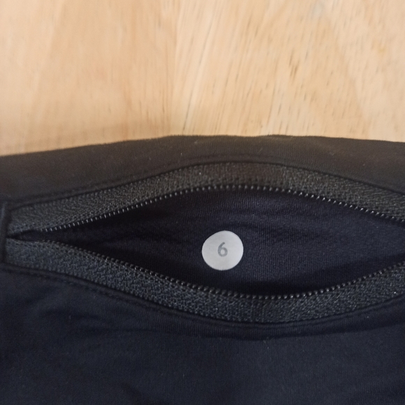Lululemon women's athletic shorts. Size 6 - Picture 4 of 13